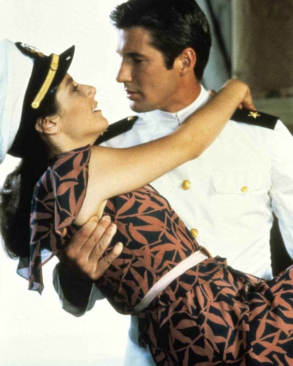 an officer and a gentleman still of debra winger and richard gere