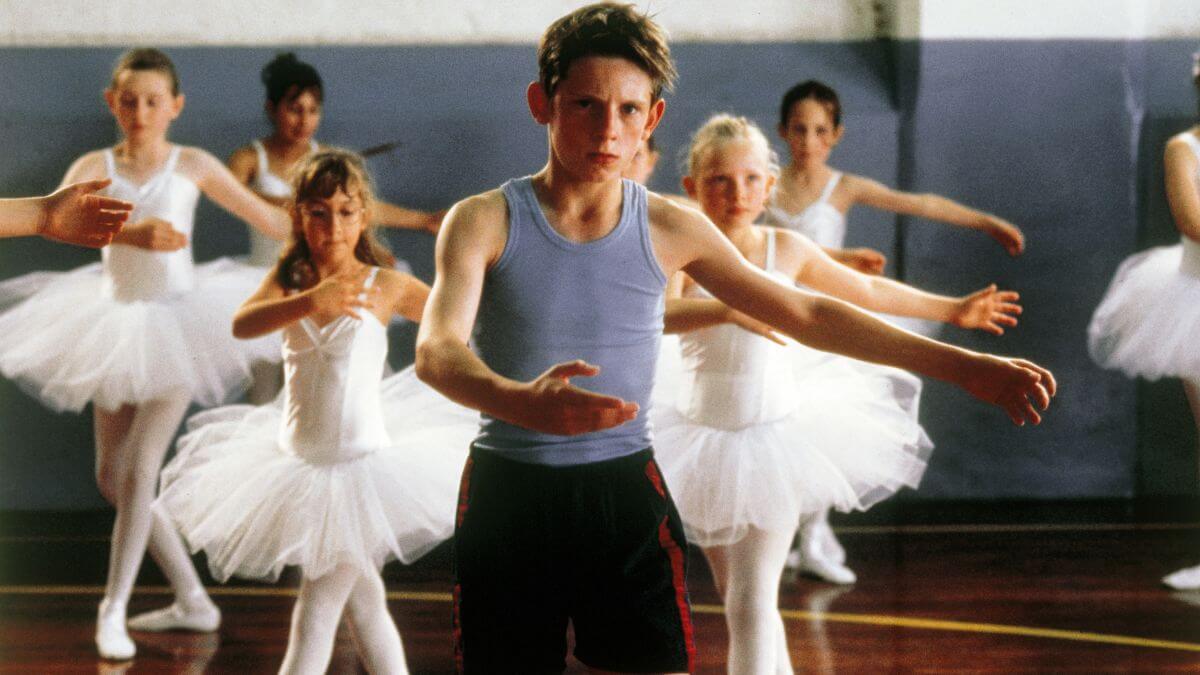 Billy Elliot 2000 publicity still of Jamie Bell dancing