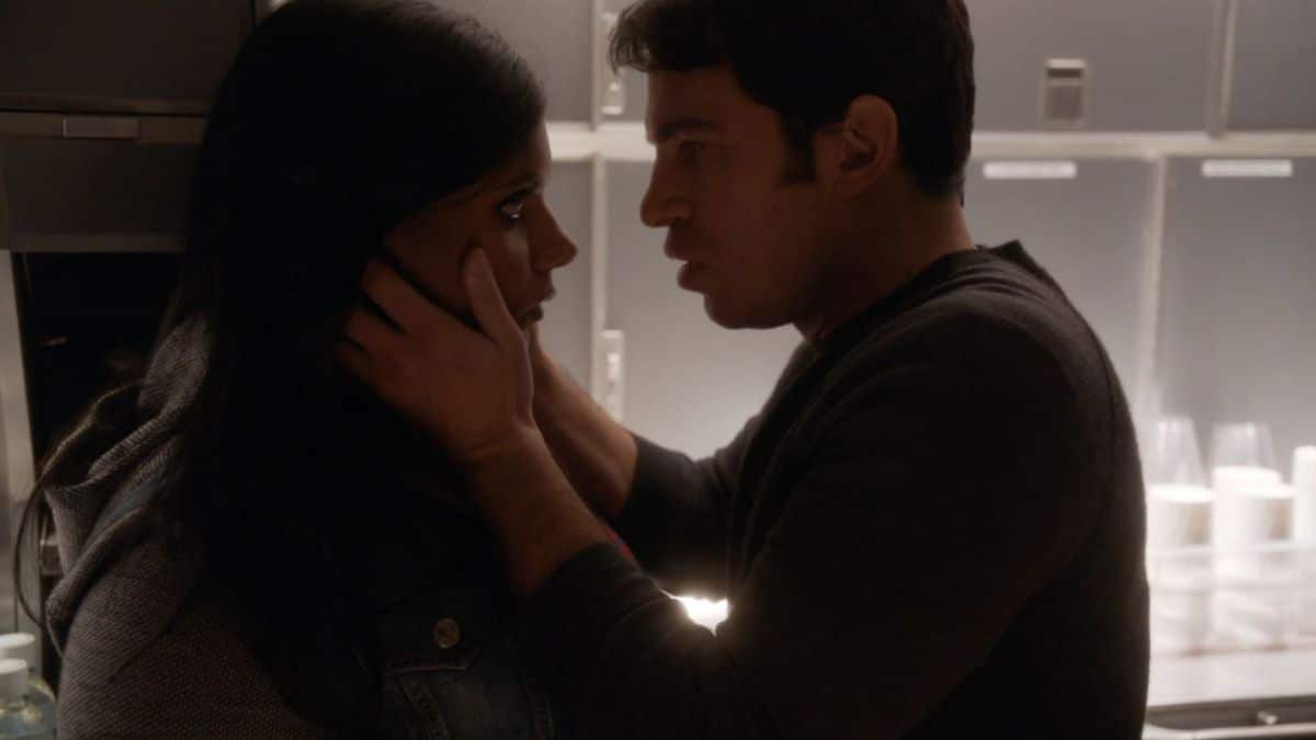 Danny and Mindy romantic moment: shows Danny and Mindy after kissing