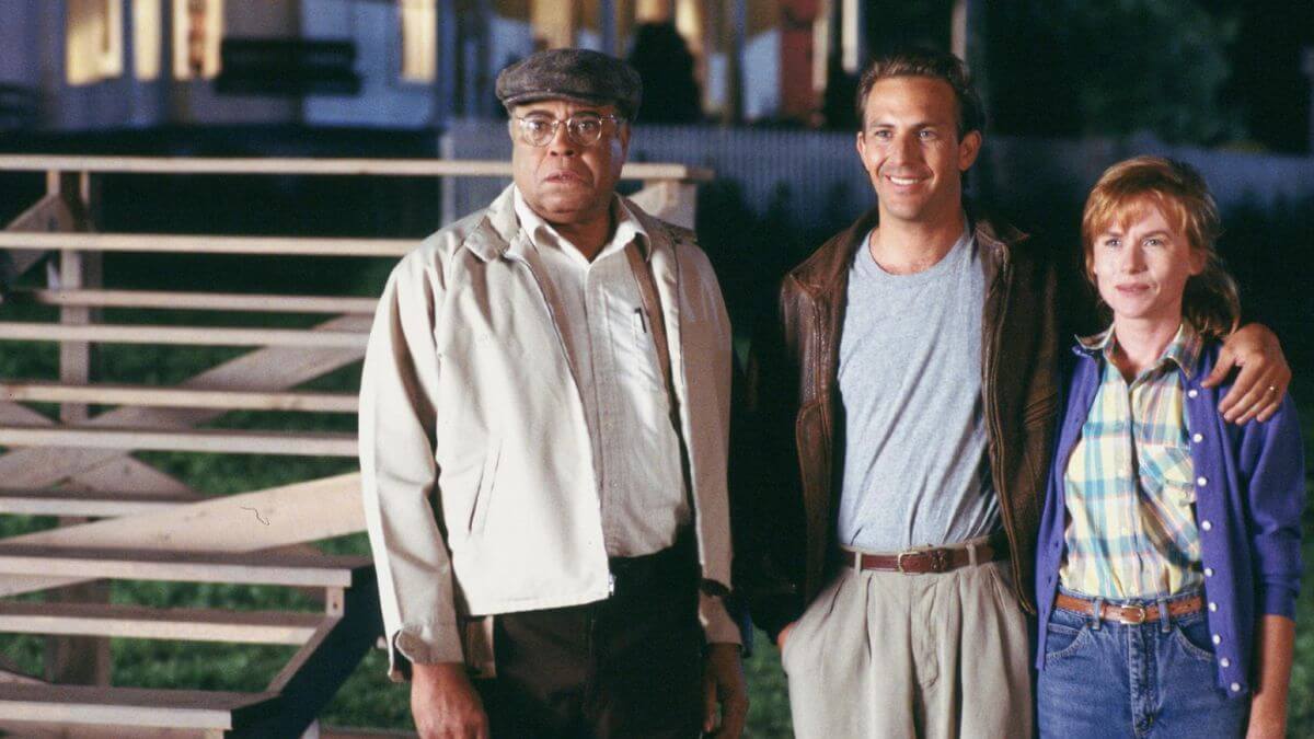 Field of Dreams publicity still