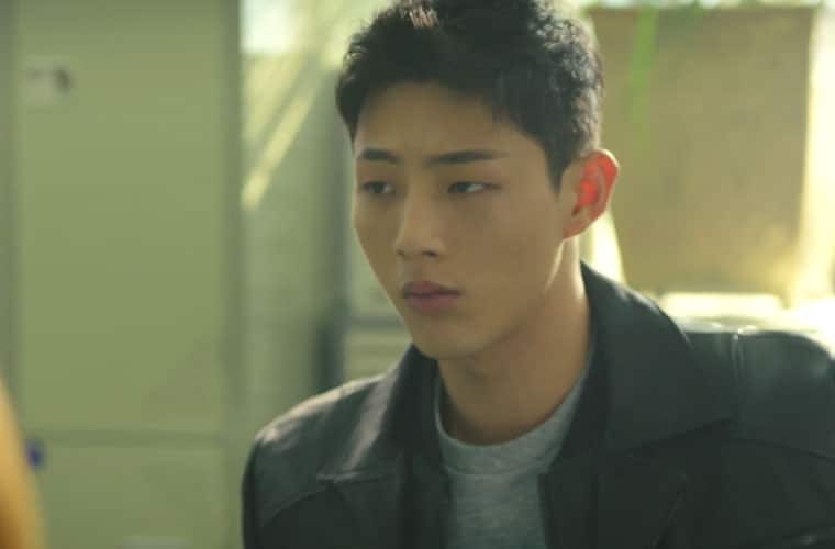 Ji-Soo-as-Gook-Du