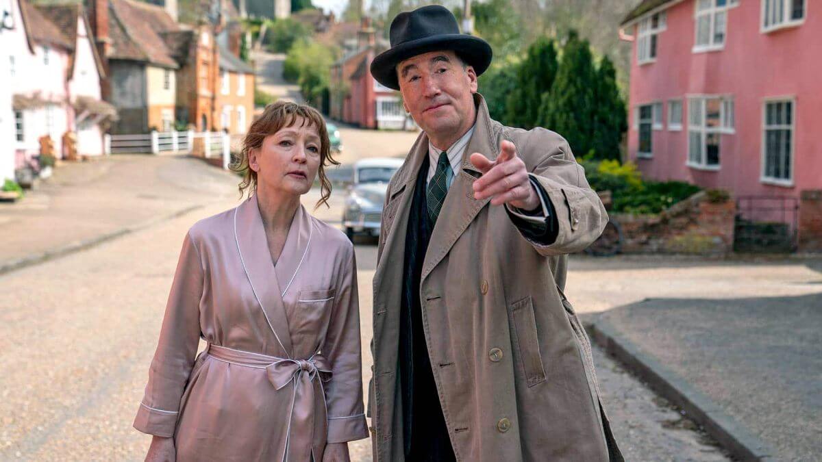 Magpie Murders stars Lesley Manville as Susan Ryeland, Tim McMullan as Atticus Pünd.