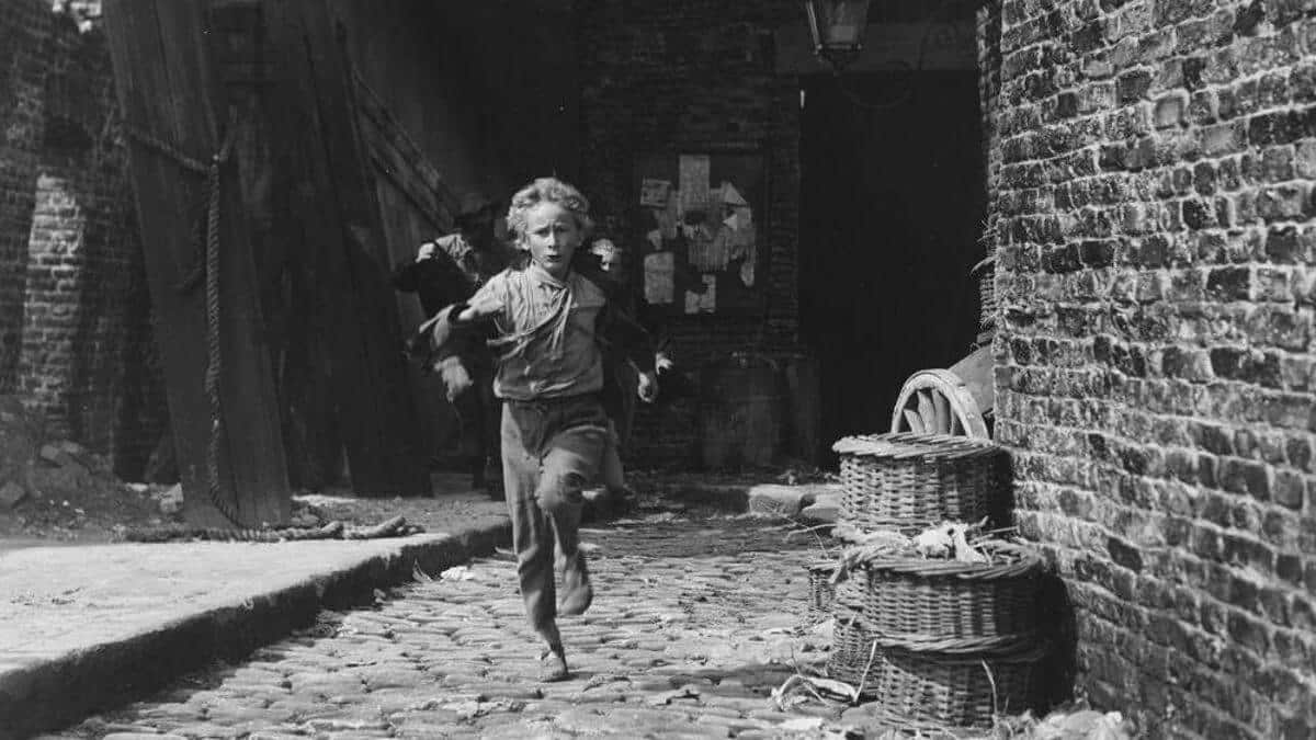 Oliver Twist 1948 still