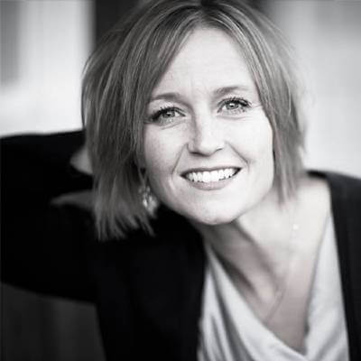 Rebecca Anderson aka Becca Wilhite author photo in black and white