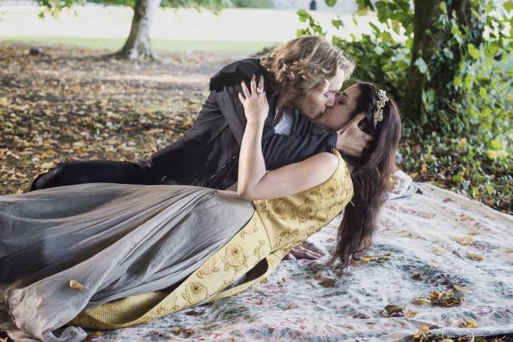 Reign; Mary and Francis kiss