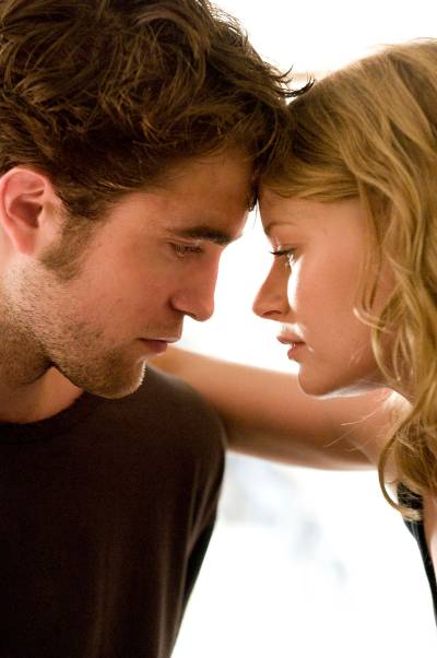 Remember Me image with Robert Pattinson and Emilie de Ravin