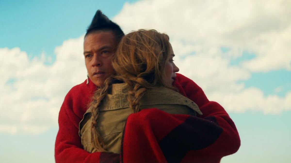 Eli hugs Cornelia in The English finale.